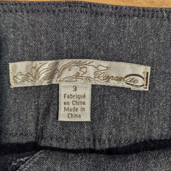 Clean grey shorts - Picture 2 of 3